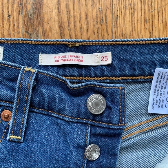 LEVI’S RIBCAGE STRAIGHT - Picture 2 of 4